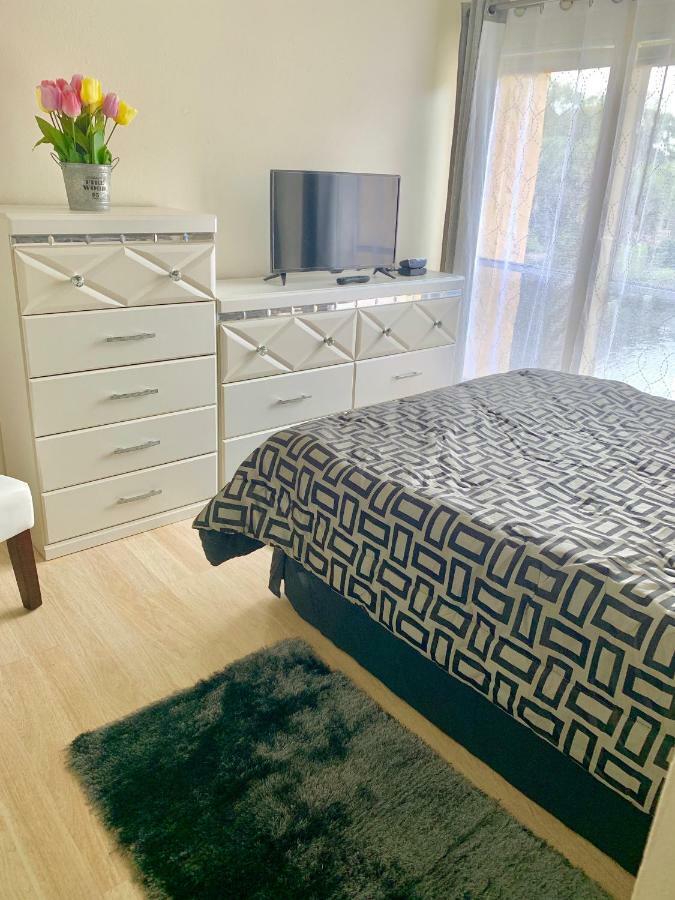 Sienna Park Apartments サラソータ エクステリア 写真